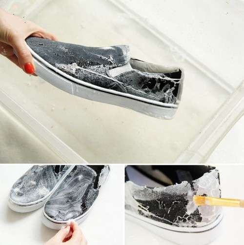 用画笔画出你喜欢的纹理,清理鞋子边缘的液体,等它干燥之后,你就可以